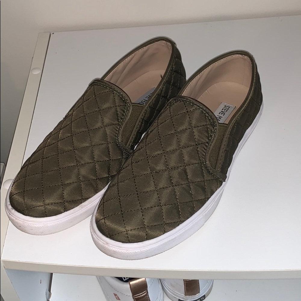 Steve Madden slip on